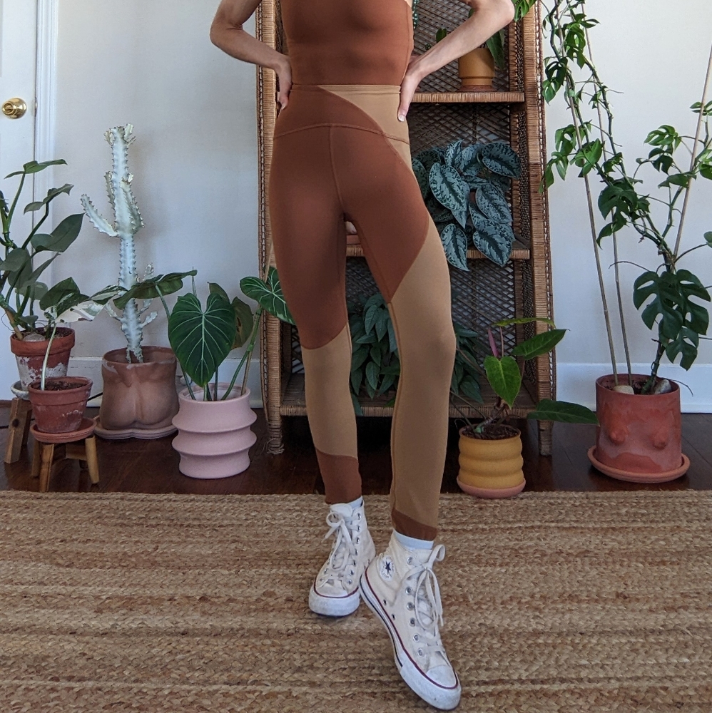 Lululemon Nulu Colour Block High-Rise Tight leggings